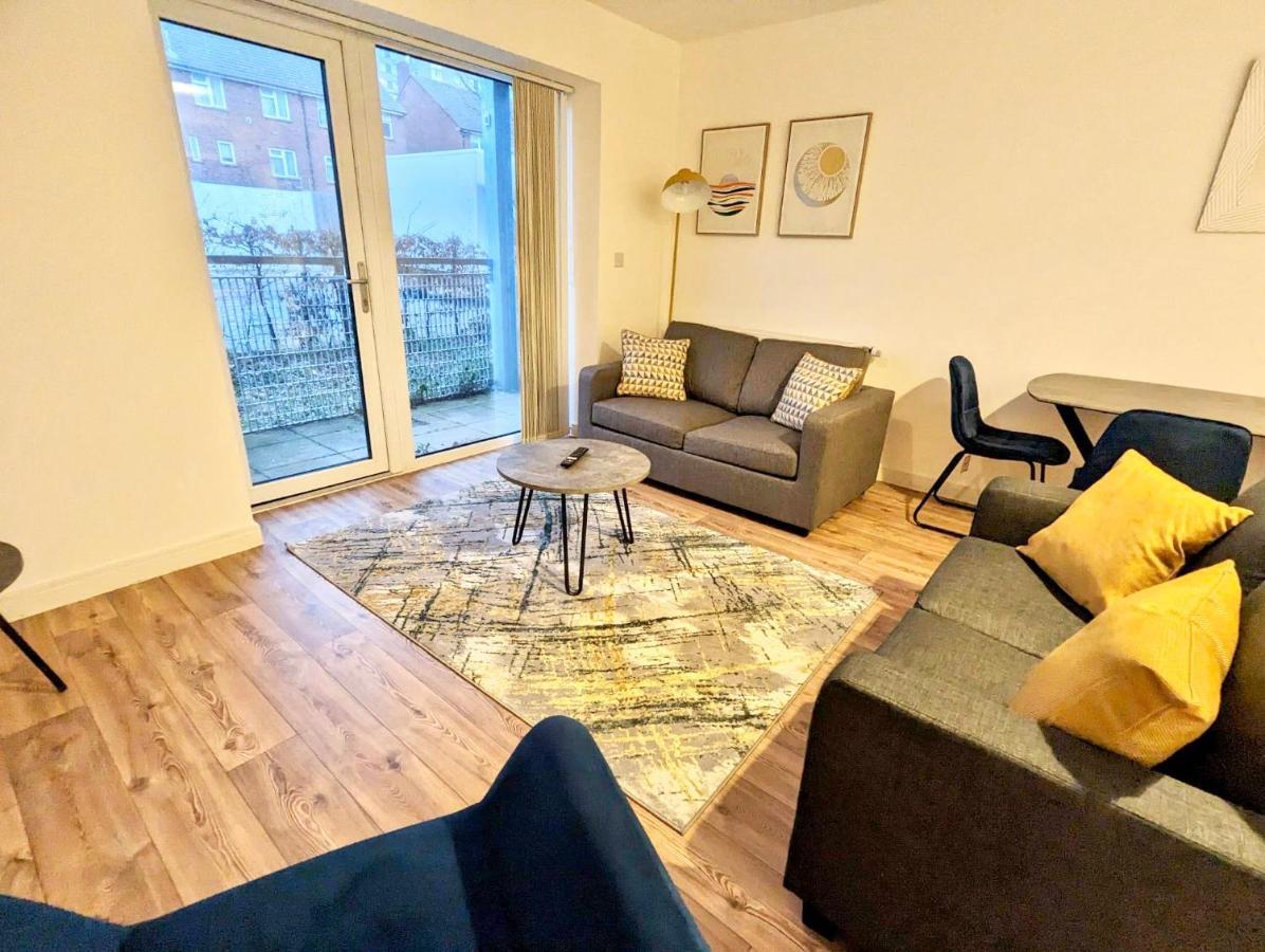 Spacious 2 Bed Ground Floor Apartment, Free Parking, Close To Historic Dockyard & Gunwharf Quays Portsmouth Exterior foto