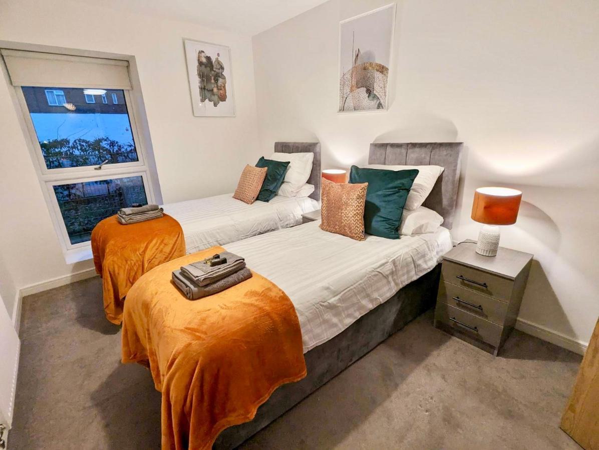Spacious 2 Bed Ground Floor Apartment, Free Parking, Close To Historic Dockyard & Gunwharf Quays Portsmouth Exterior foto